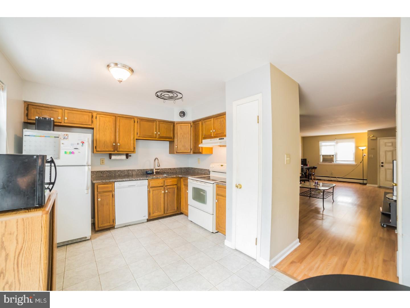 3002 Walnut Ridge Drive Pottstown, PA 19464 - Photo 6 of 16 Kitchen