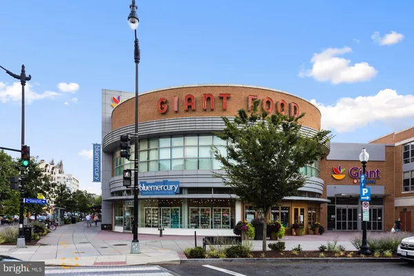 $1,670 | 3611 38th Street Northwest, Unit 403, Washington, DC 20016