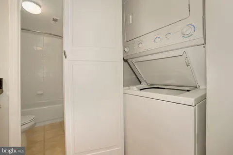 $1,695 | 3611 38th Street Northwest, Unit 403, Washington, DC 20016