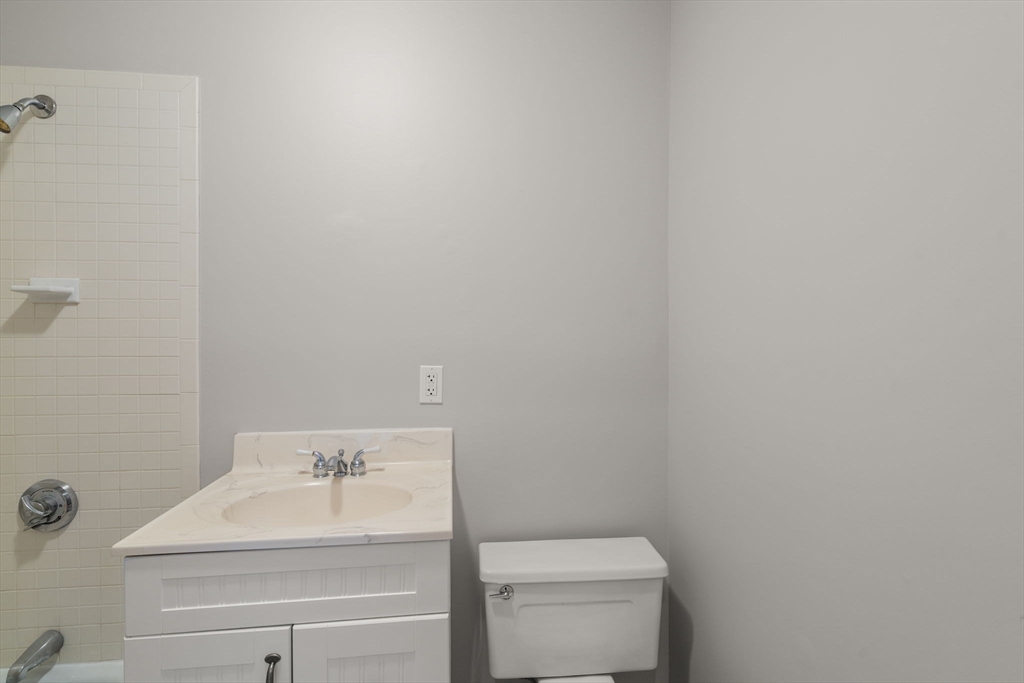 333 Beacon Street, Unit 3 Boston, MA 02116 - Photo 12 of 26