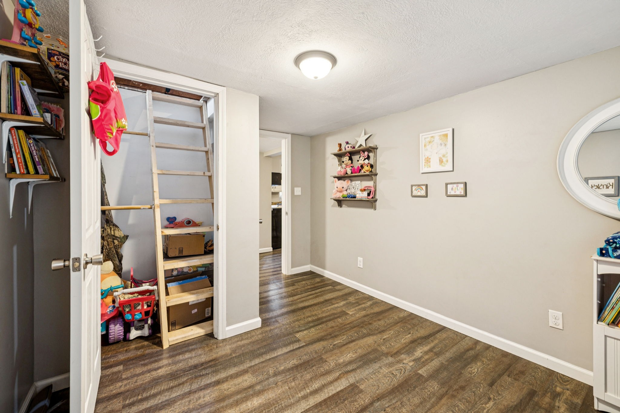 120 Tuttle Lane Bethpage, TN 37022 - Photo 17 of 26 a view of a room with wooden floor and closet