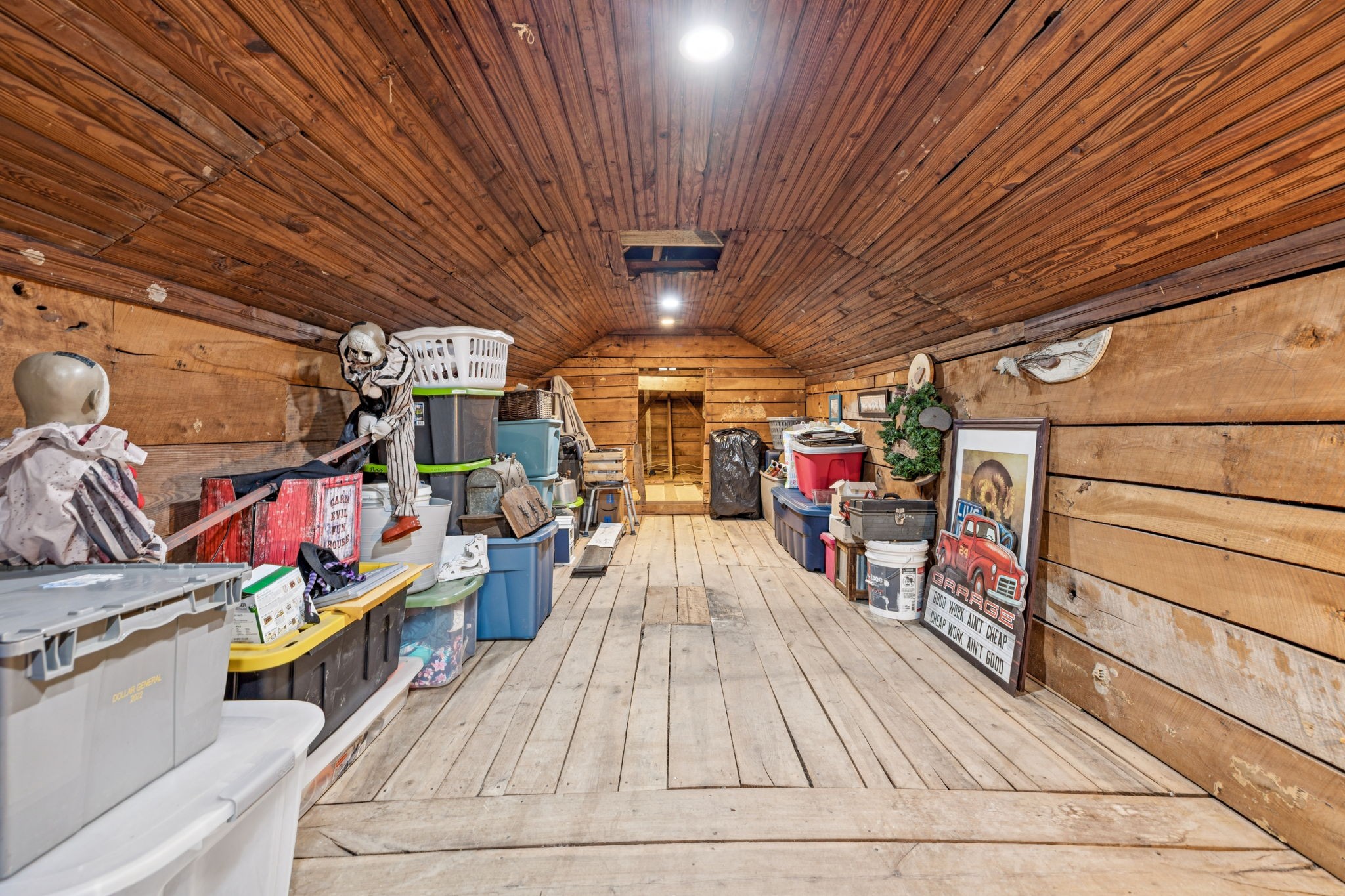 120 Tuttle Lane Bethpage, TN 37022 - Photo 18 of 26 a view of a storage in a room