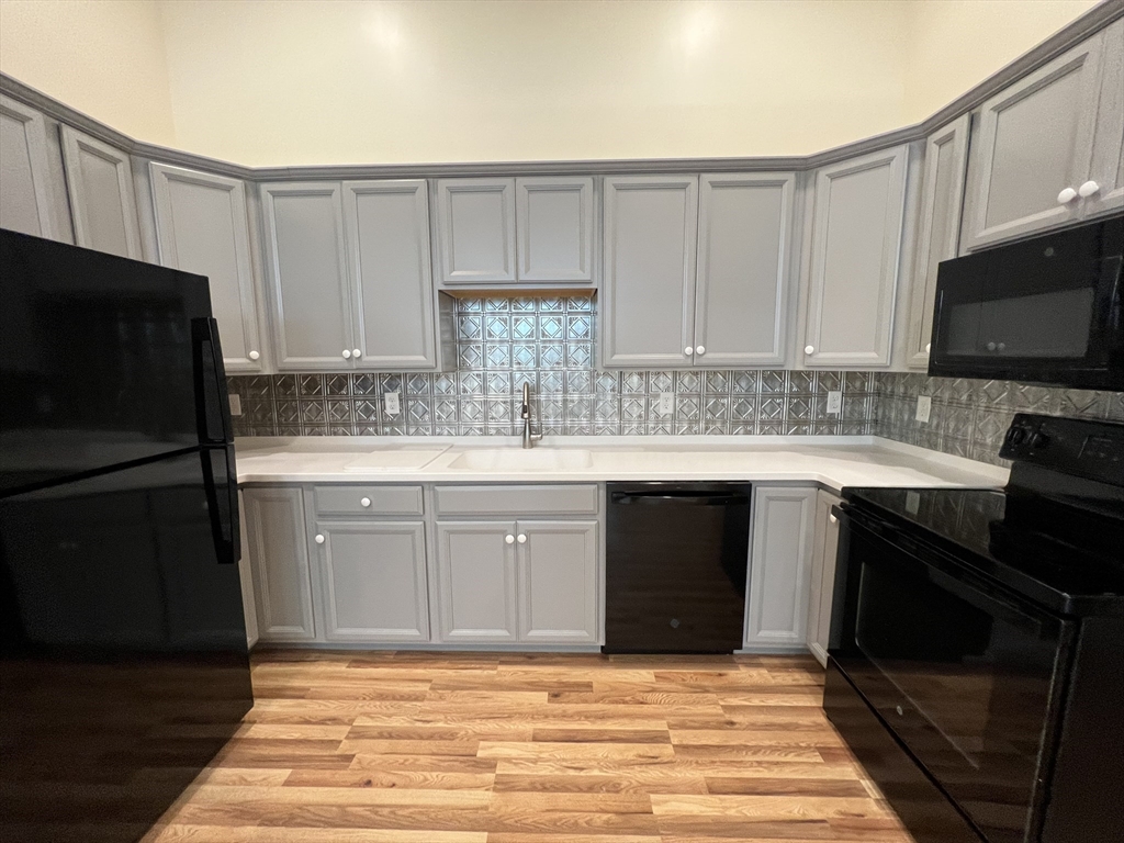 352 Manchaug Road, Unit 3 Sutton, MA 01590 - Photo 2 of 6