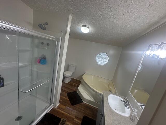 763 Squirrel Road DeFuniak Springs, FL 32433 - Photo 12 of 28 a bathroom with a toilet a sink and shower