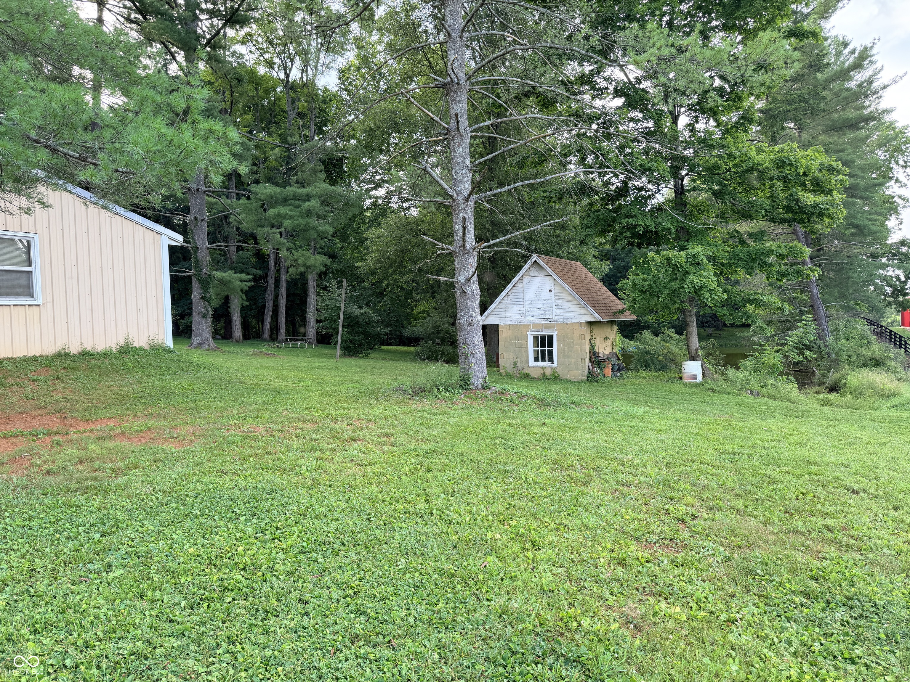 8950 West Georgetown Road Columbus, IN 47201 - Photo 12 of 67