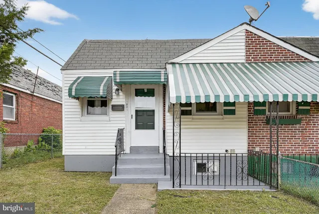 $1,595 | 1001 Burnside Road, Sharon Hill, PA 19079