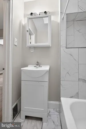 $1,595 | 1001 Burnside Road, Sharon Hill, PA 19079