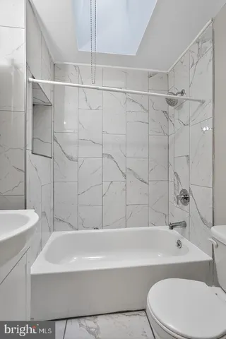 $1,595 | 1001 Burnside Road, Sharon Hill, PA 19079