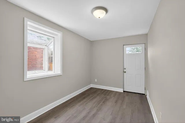 $1,595 | 1001 Burnside Road, Sharon Hill, PA 19079