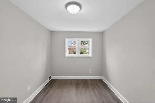 $1,595 | 1001 Burnside Road, Sharon Hill, PA 19079