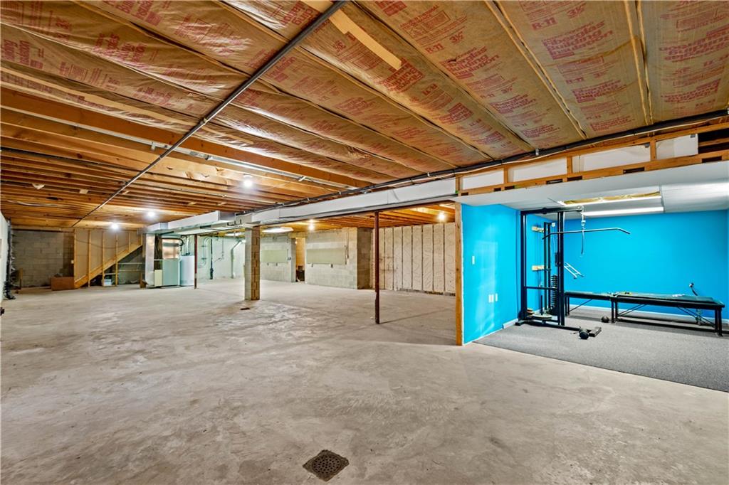 105 Trump Road Cheswick, PA 15024 - Photo 21 of 25 a view of a room with gym equipment