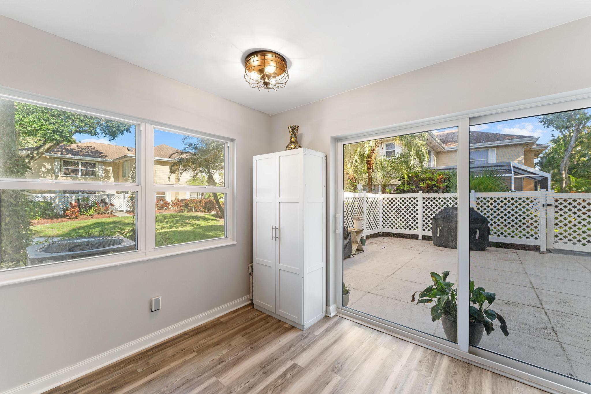 4801 Roxbury Court Boynton Beach, FL 33436 - Photo 14 of 37 Kitchen
