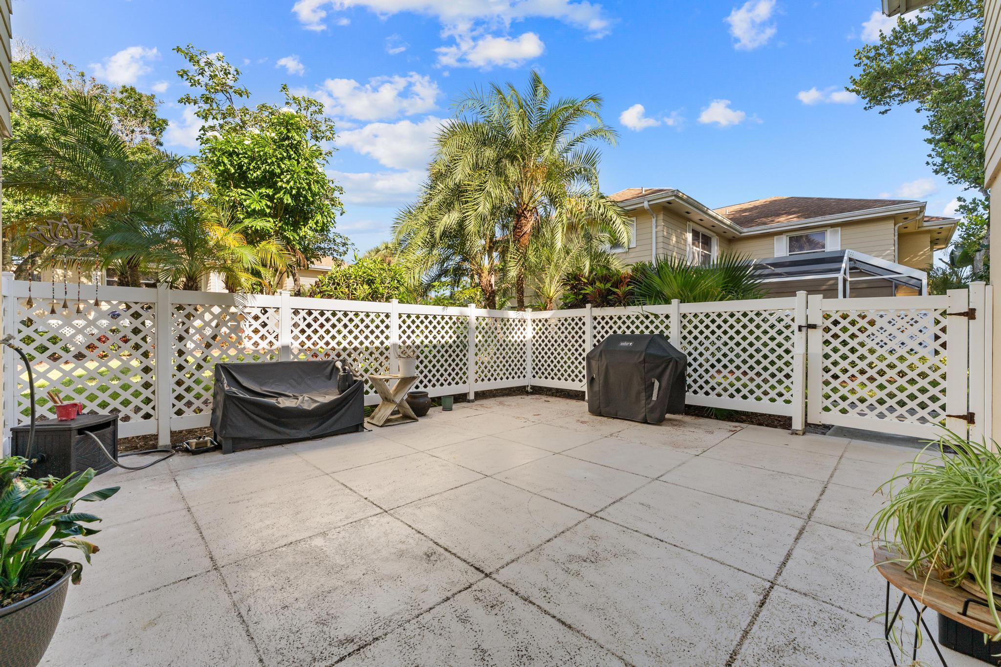 4801 Roxbury Court Boynton Beach, FL 33436 - Photo 26 of 37 Front Porch