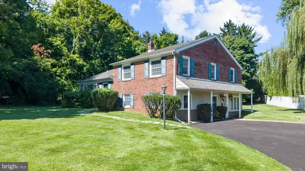 $575,000 | 11 Anthony Wayne Drive, Wayne, PA 19087