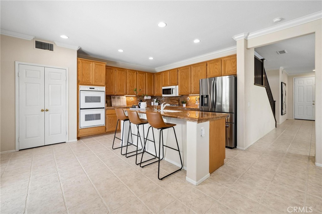 25716 Hood Way Stevenson Ranch, CA 91381 - Photo 14 of 66 Gallery Image 14