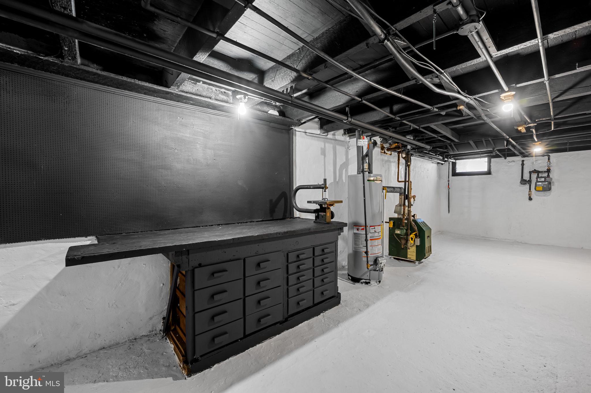 417 South Madeira Street Baltimore, MD 21231 - Photo 30 of 33 a view of a storage room