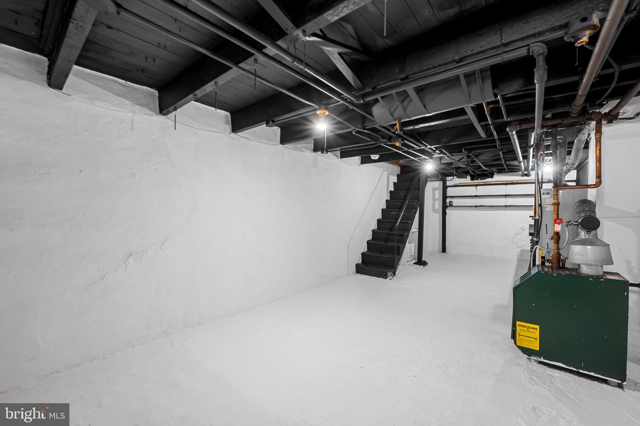 417 South Madeira Street Baltimore, MD 21231 - Photo 31 of 33 a view of empty room