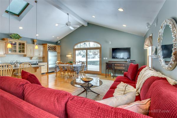 12 Gregory Road Wakefield, MA 01880 - Photo 10 of 21 Gallery Image 10