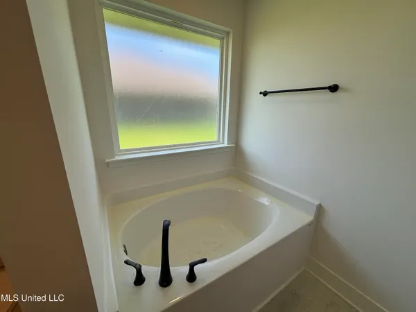 $301,900 | 103 Red Bird Cove, Senatobia, MS 38668