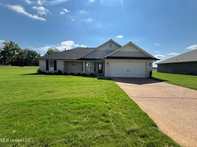 $301,900 | 103 Red Bird Cove, Batesville, MS 38606