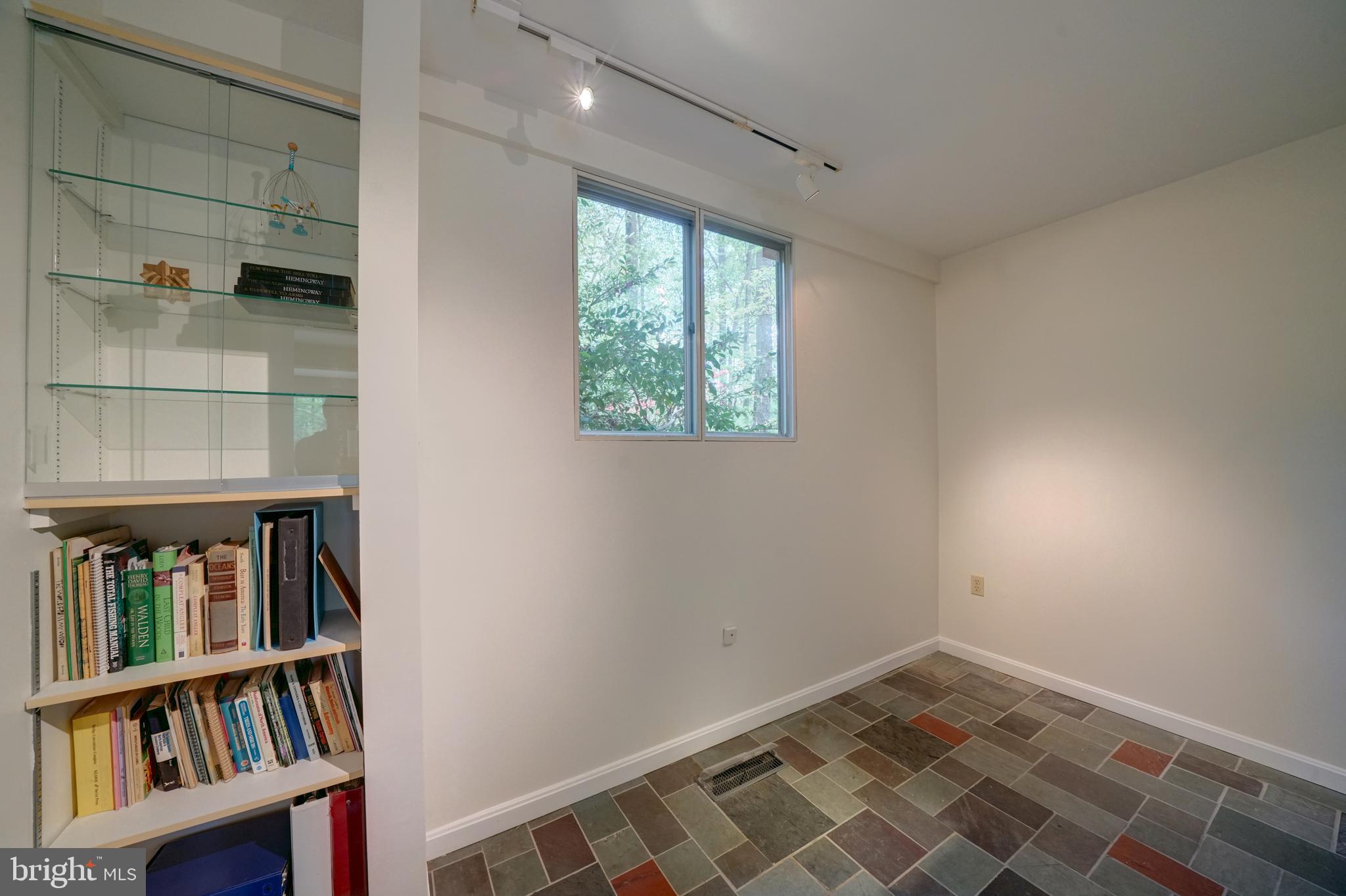 8545 Pineway Court Laurel, MD 20723 - Photo 40 of 81 Gallery Image 40