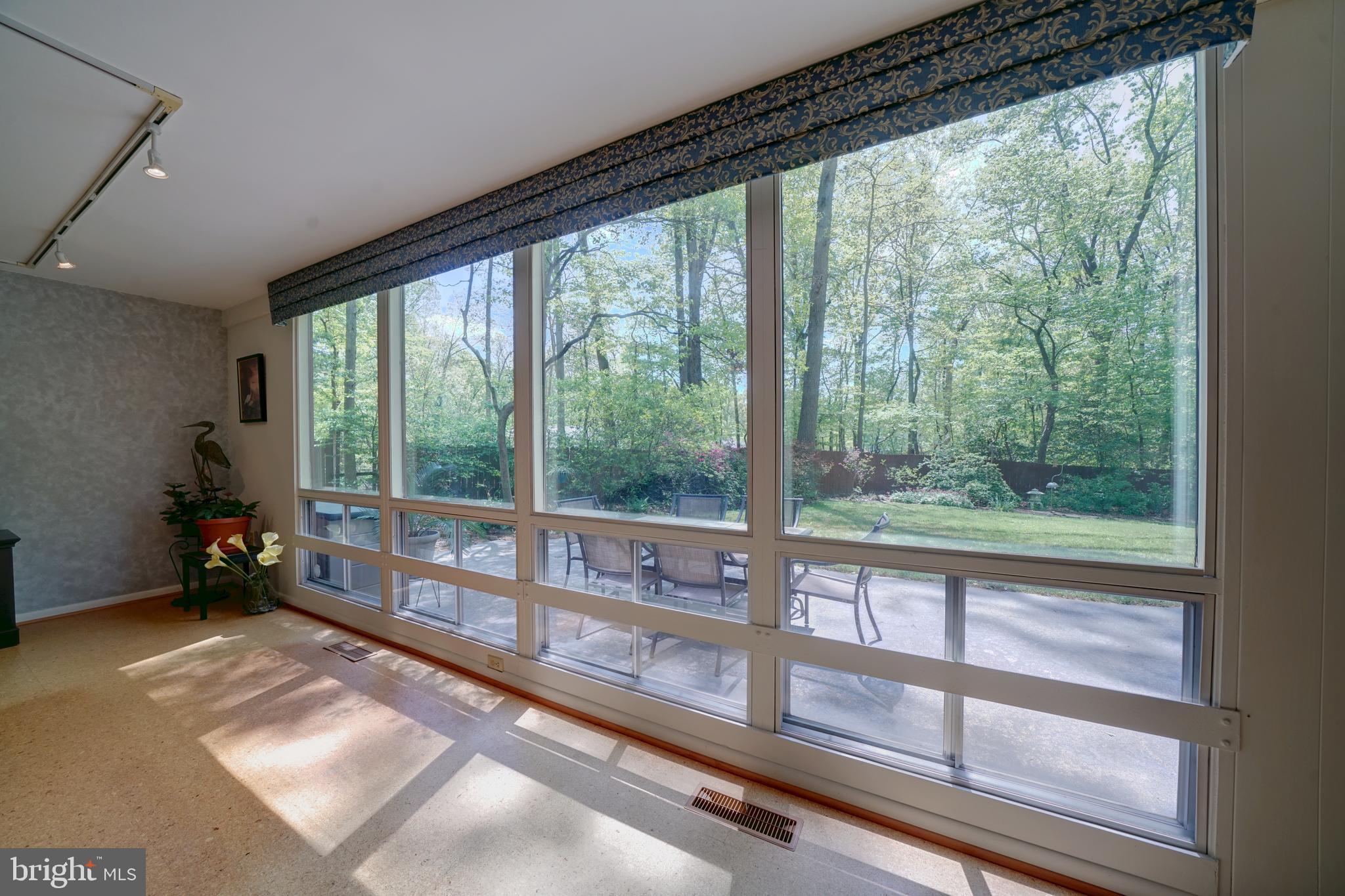 8545 Pineway Court Laurel, MD 20723 - Photo 8 of 81 Gallery Image 8