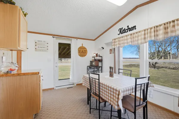 $214,500 | 2980 South State Road 1, Hamilton, IN 46742