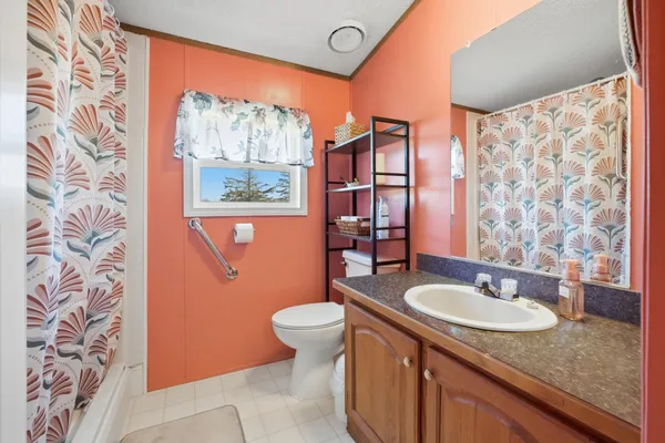 $214,500 | 2980 South State Road 1, Hamilton, IN 46742