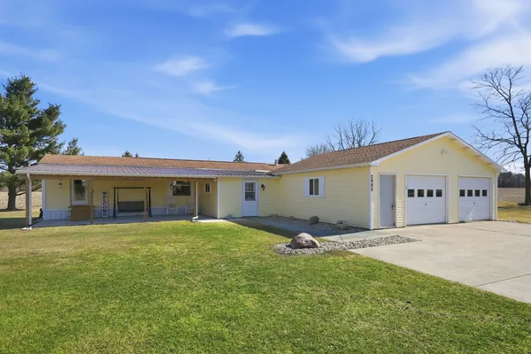 $214,500 | 2980 South State Road 1, Hamilton, IN 46742