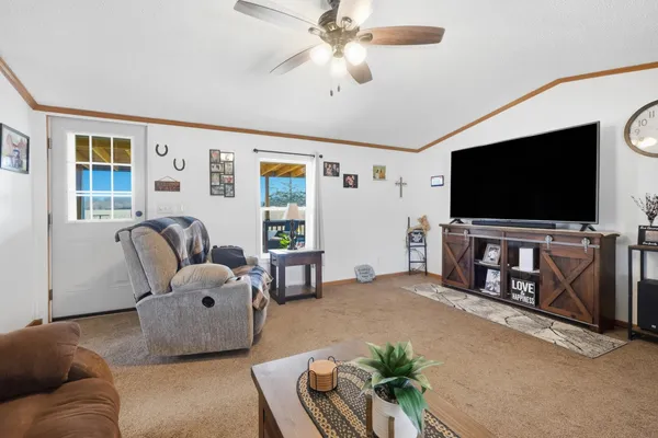 $214,500 | 2980 South State Road 1, Hamilton, IN 46742