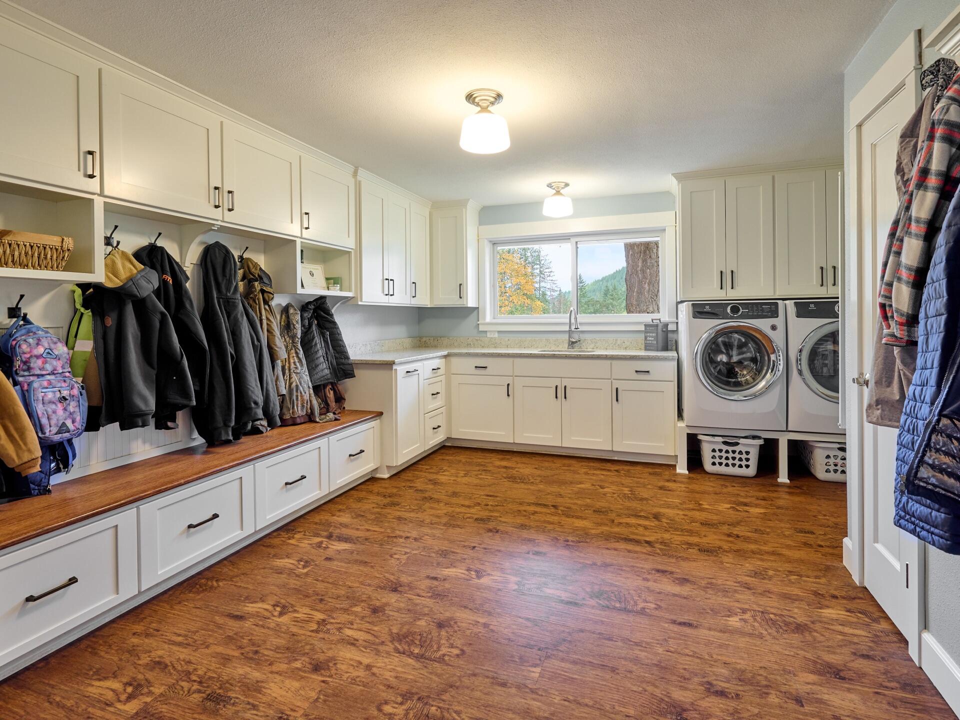34769 East Lacomb Road Lebanon, OR 97355 - Photo 24 of 42 220_34769_Lacomb_1_edit_web