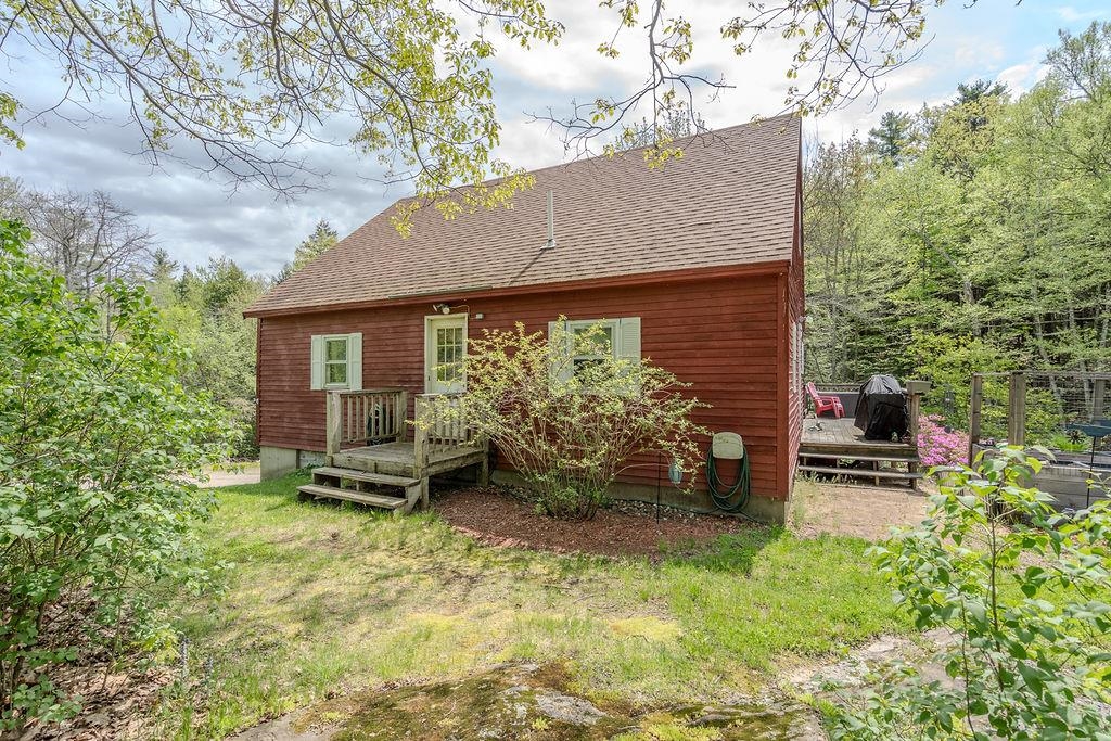 348 North Road Deerfield, NH 03037 - Photo 1 of 41