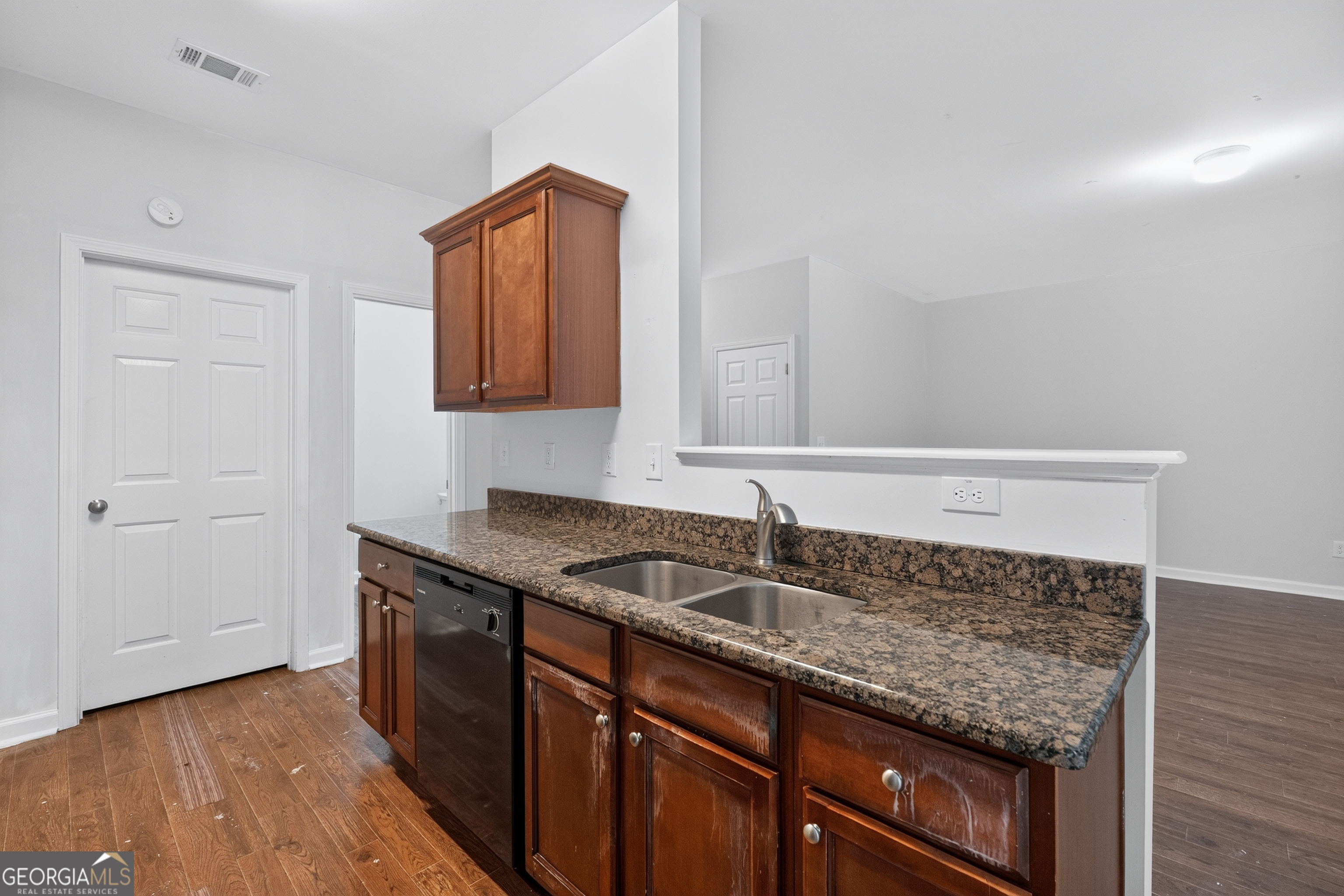 6385 Shadow Square Lithonia, GA 30058 - Photo 12 of 32
