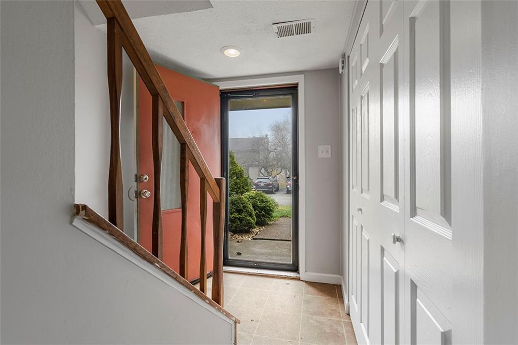 634 Deer Watch Road Bridgeville, PA 15017 - Photo 2 of 24 Gallery Image 2