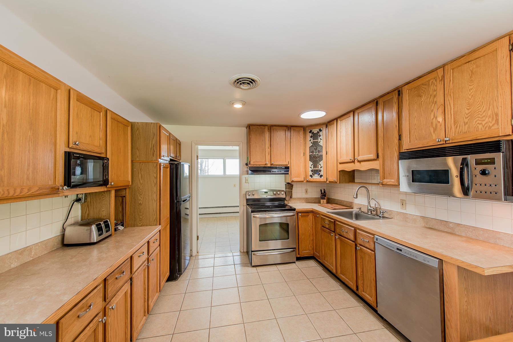 4542 Wentz Road Manchester, MD 21102 - Photo 3 of 30 Kitchen