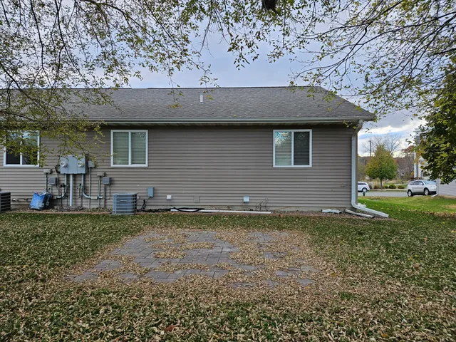 $287,000 | 3801 Emerald Drive East, Onalaska, WI 54650