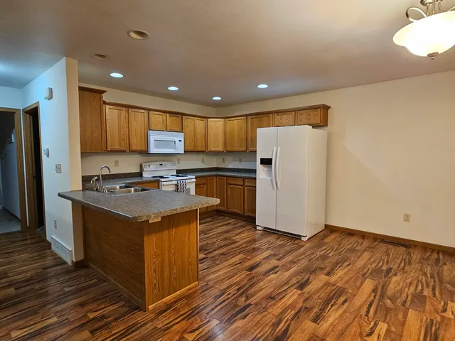 $287,000 | 3801 Emerald Drive East, Onalaska, WI 54650