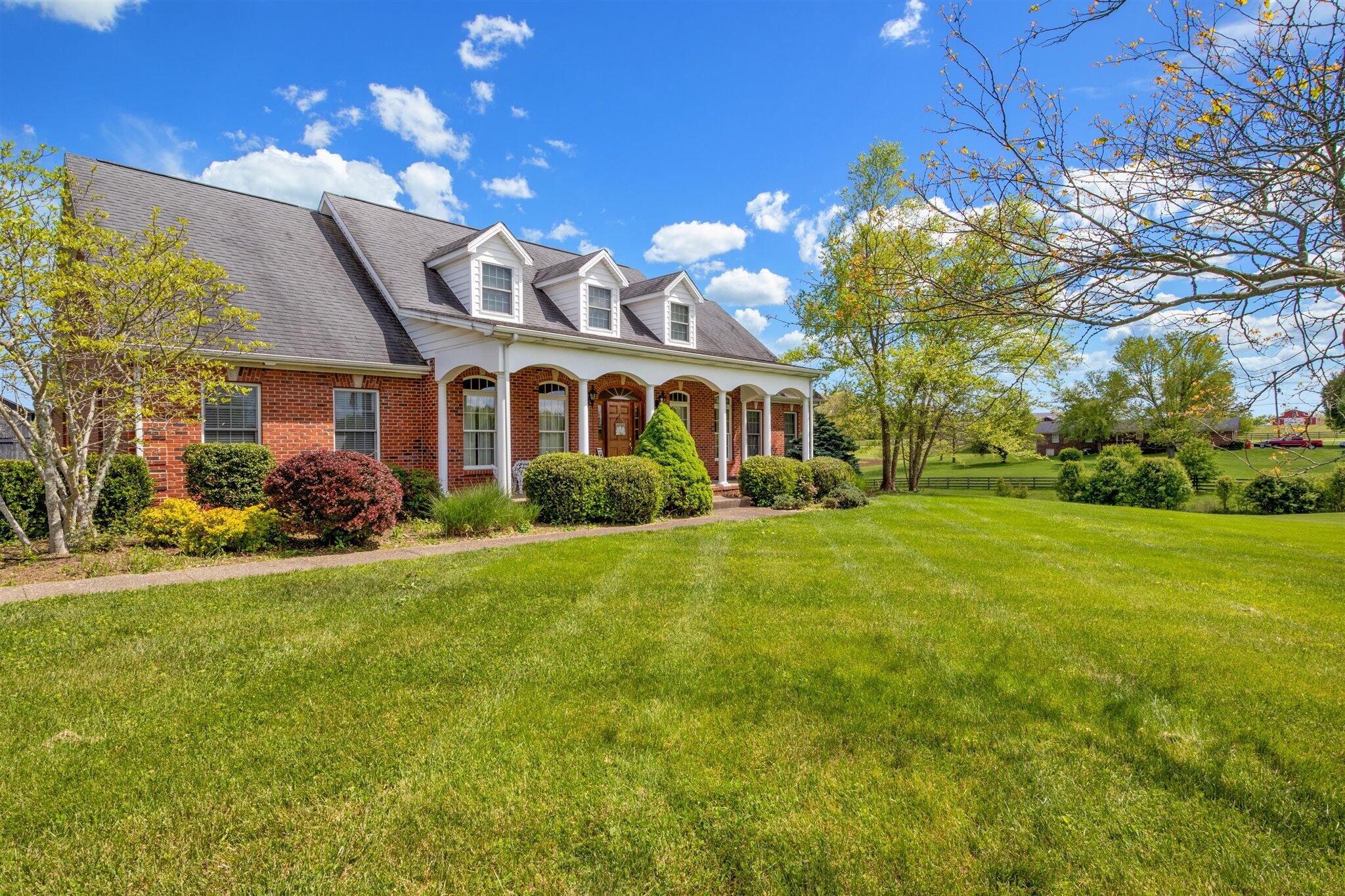 104 Lake Country Road Nicholasville, KY 40356 - Photo 2 of 46 02-MG_0618