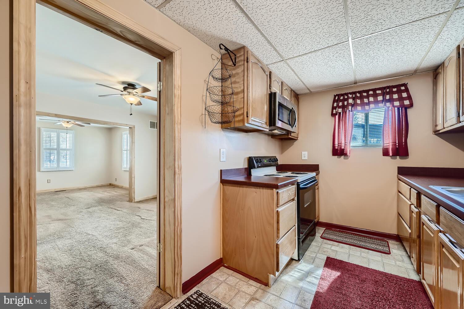 369 Townsend Road Essex, MD 21221 - Photo 14 of 27
