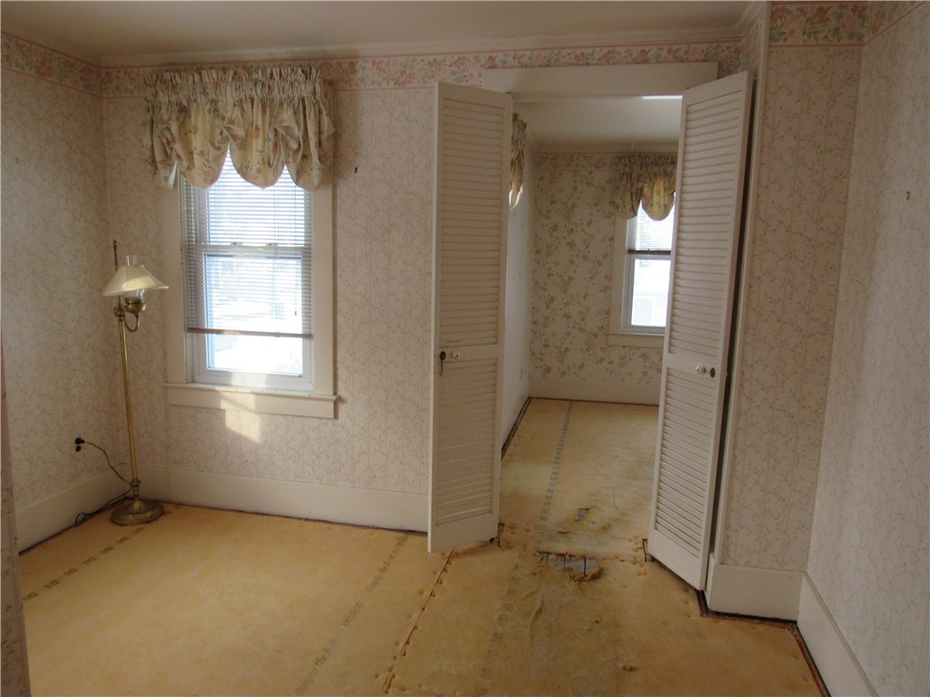 180 Milburn Street Rochester, NY 14607 - Photo 29 of 39 Flexible space for relaxing; etc Entry to Master