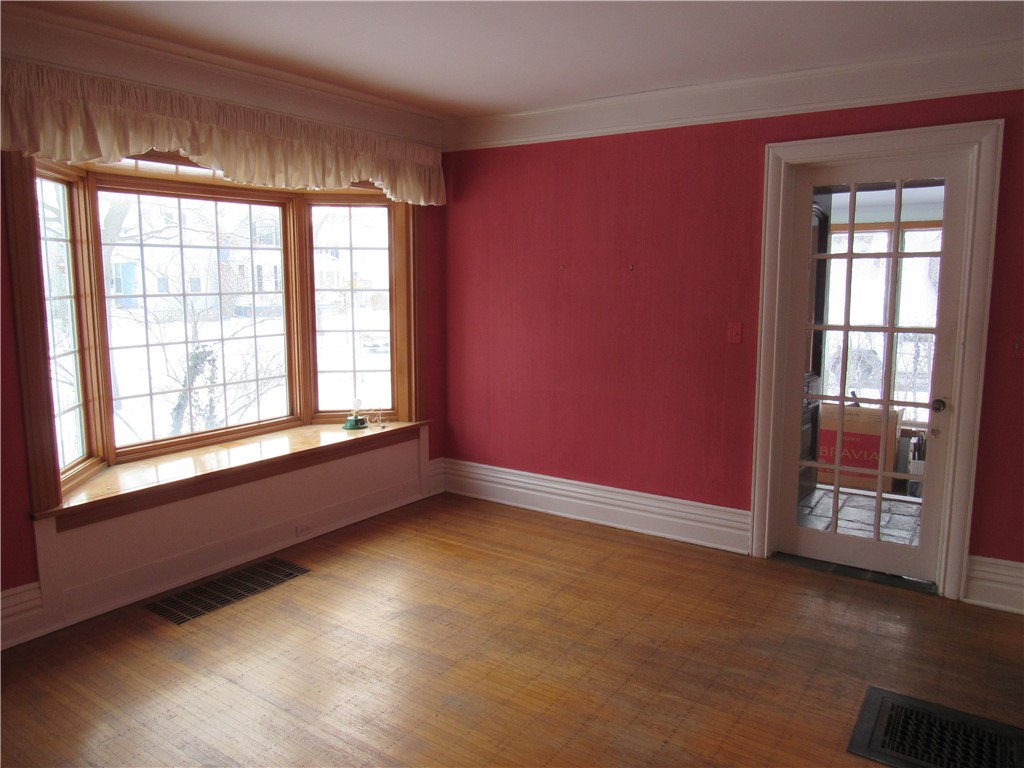 180 Milburn Street Rochester, NY 14607 - Photo 5 of 39 Living Room with Bay Window