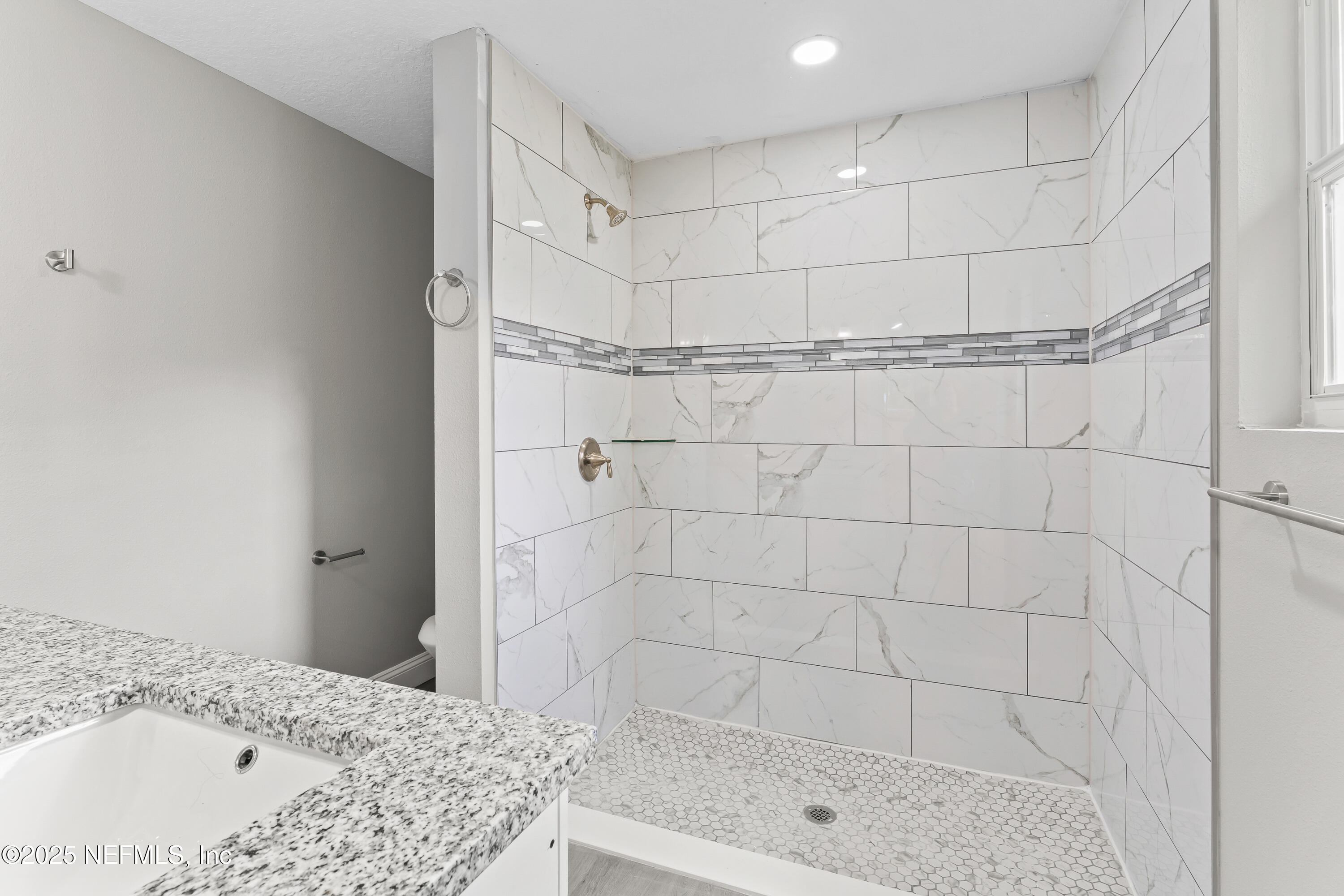 3641 Ardisia Road Jacksonville, FL 32209 - Photo 14 of 24 Master Bath