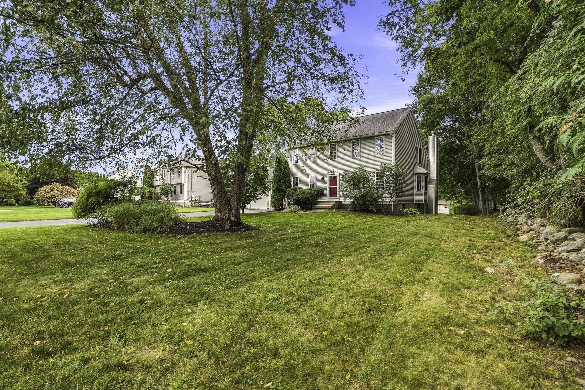 21 Lyons Road Dudley, MA 01571 - Photo 3 of 39 Gallery Image 3