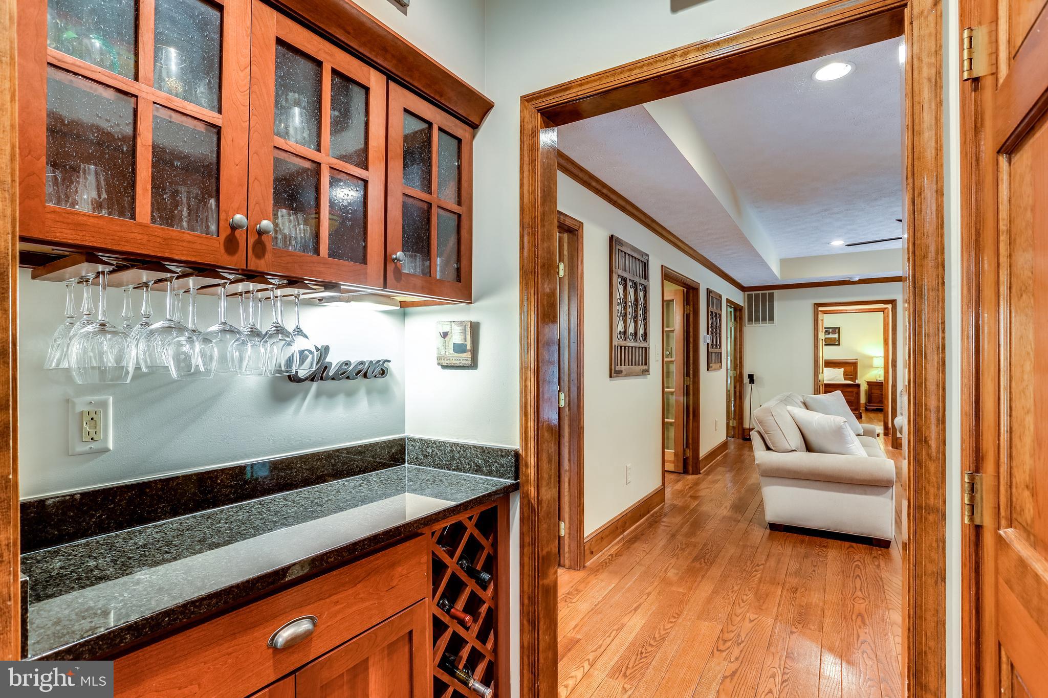 12605 Knoll Road Mount Airy, MD 21771 - Photo 22 of 58 Butlers pantry