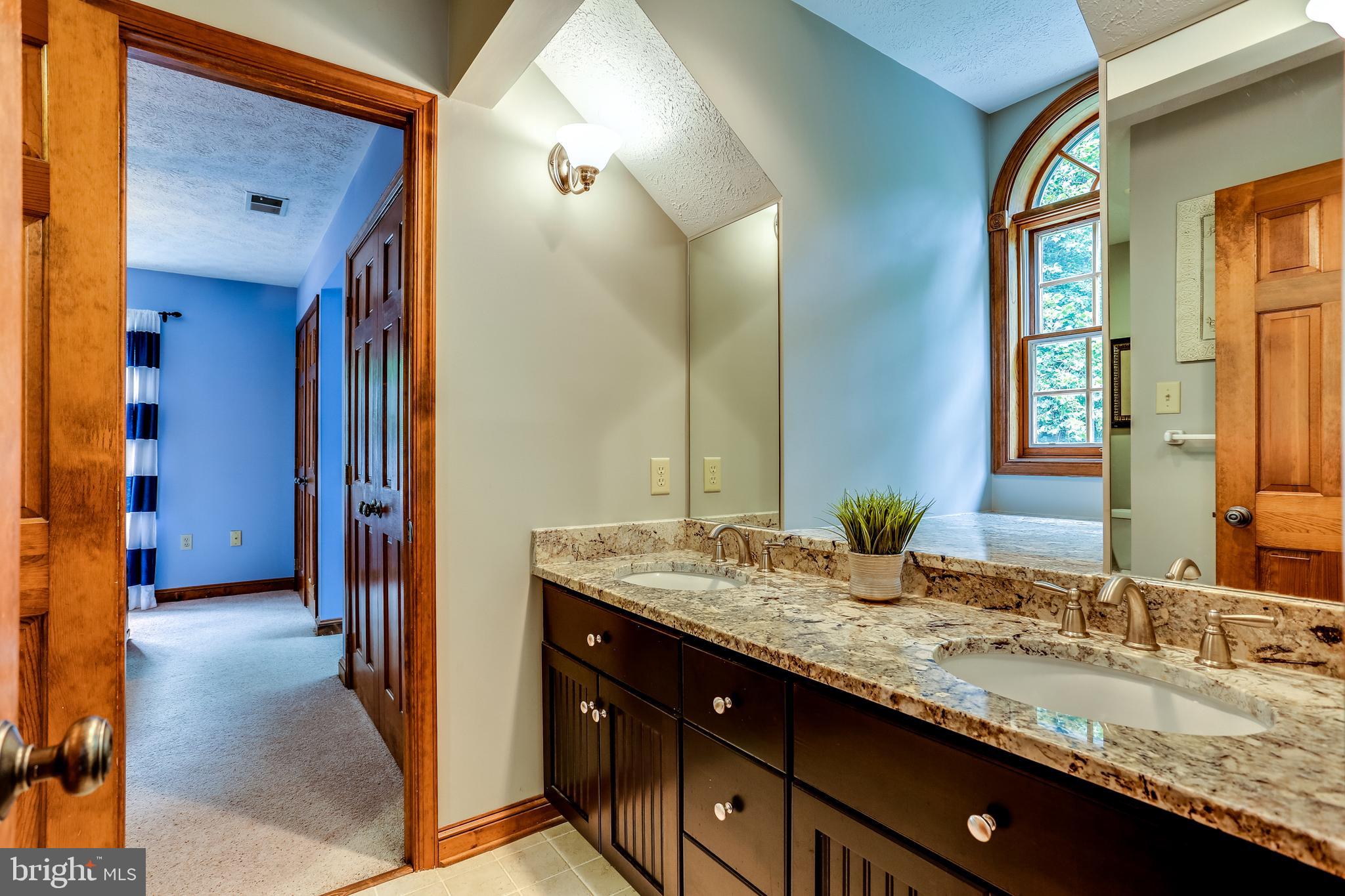 12605 Knoll Road Mount Airy, MD 21771 - Photo 40 of 58 Shared full bath