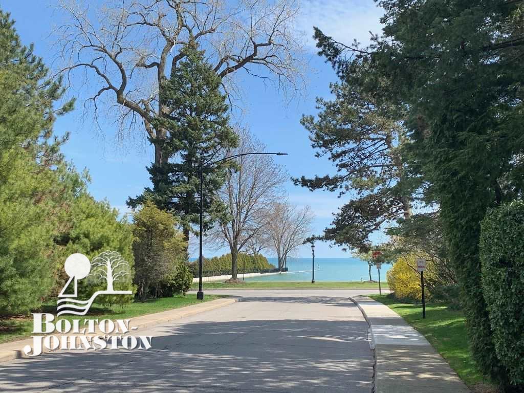 27 Beacon Hill Road Grosse Pointe, MI 48236 - Photo 46 of 51 View to lake from yard