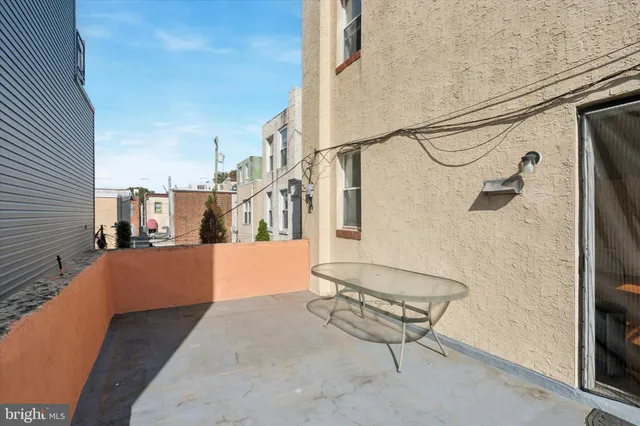 $1,600 | 1710 South 10th Street, Unit 2, Philadelphia, PA 19148