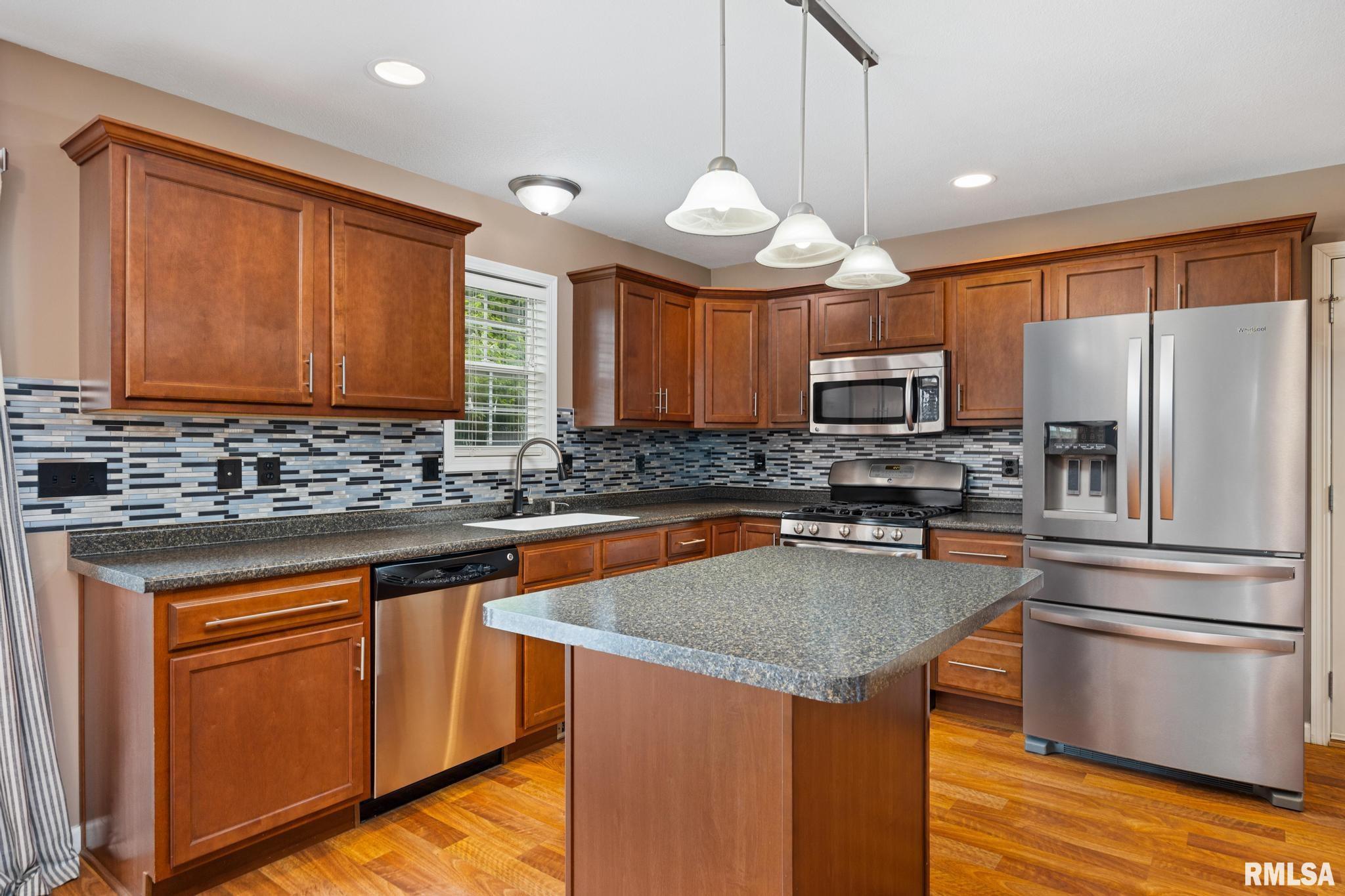 1324 Austin Avenue Washington, IL 61571 - Photo 11 of 42 Gallery Image 11