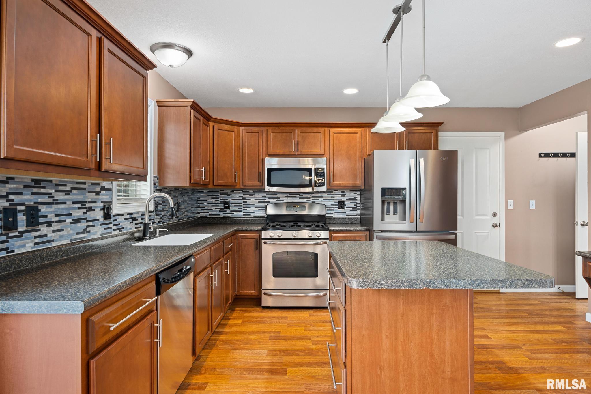 1324 Austin Avenue Washington, IL 61571 - Photo 12 of 42 Gallery Image 12