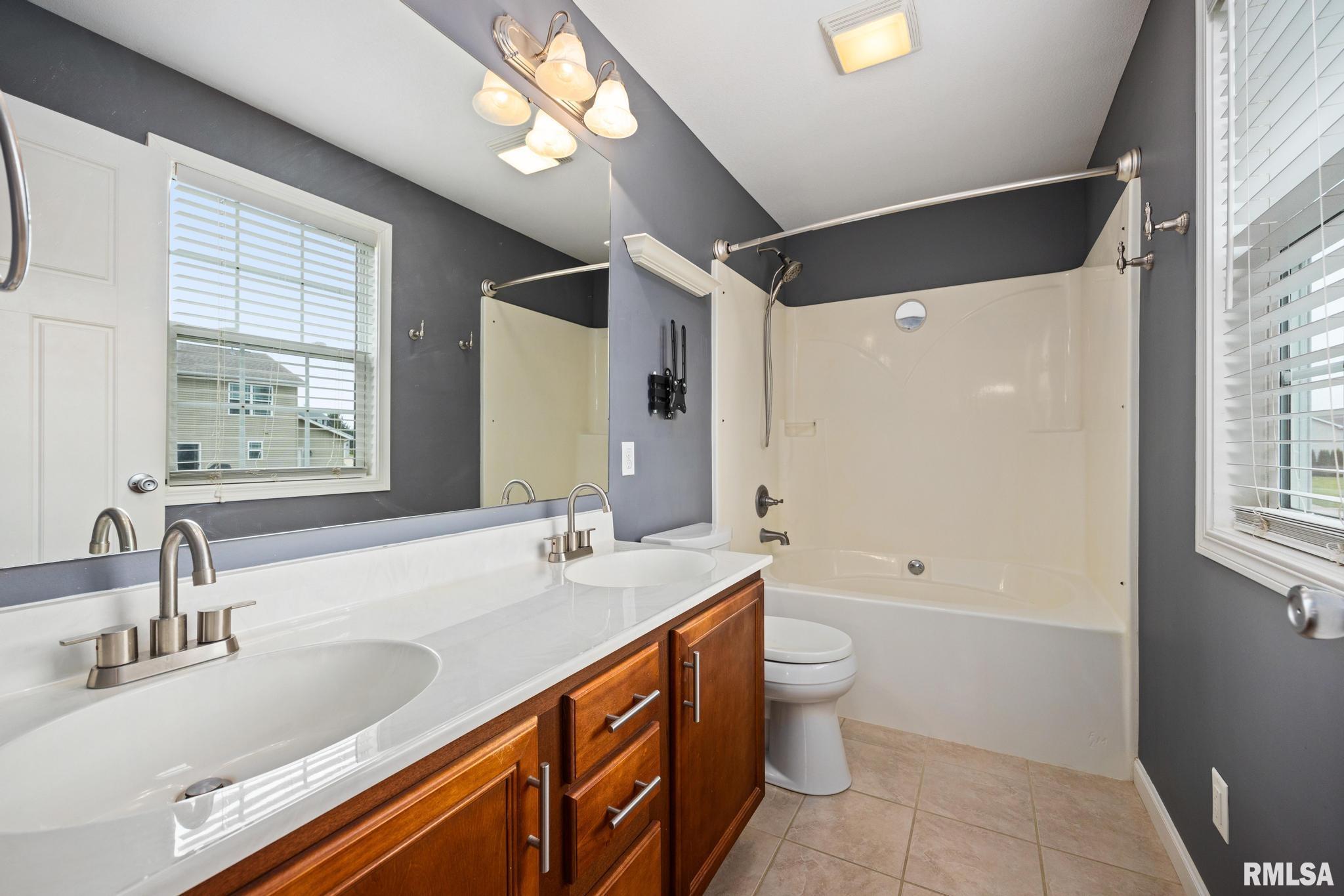 1324 Austin Avenue Washington, IL 61571 - Photo 20 of 42 Gallery Image 20